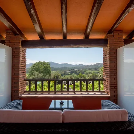 Mas Tapiolas Hotel
